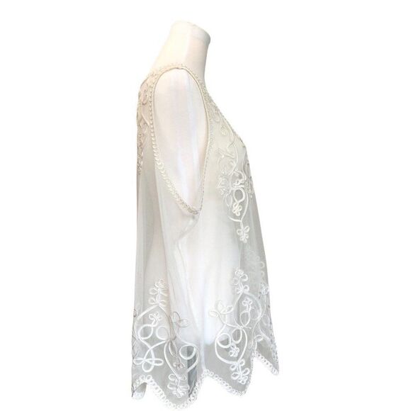 Torrid Sheer Cream Tank - Sleeveless Top - Scalloped Bottom Edge - Sz 2 - Picture 9 of 11